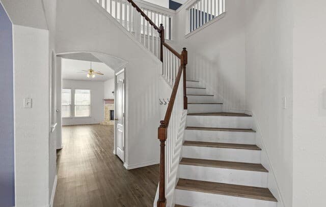4-bedroom rental at 910 Thomas Ridge in San Antonio, TX — photo 4