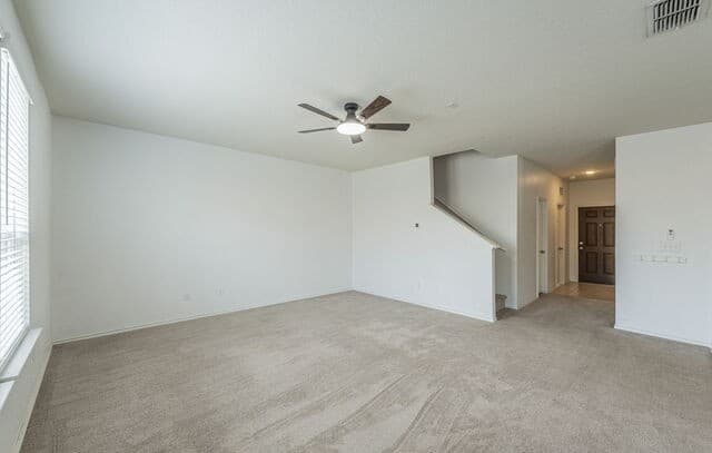 4-bedroom rental at 7410 Champion in San Antonio, TX — photo 4