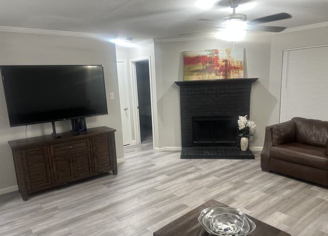 3-bedroom rental at 15326 Spring Dew in San Antonio, TX — photo 1