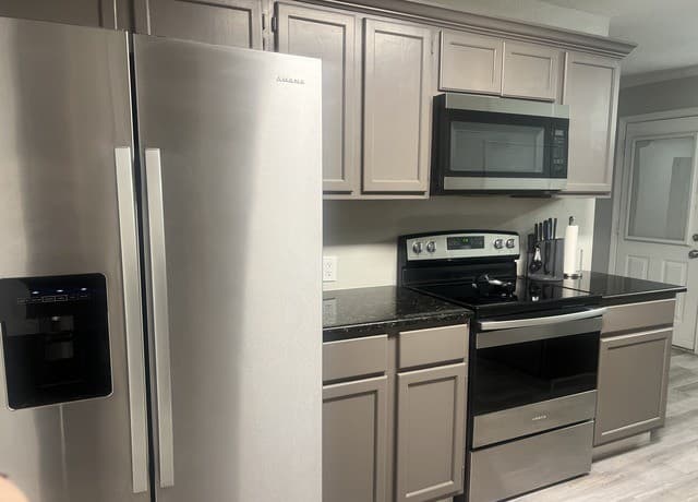 3-bedroom rental at 15326 Spring Dew in San Antonio, TX — photo 3
