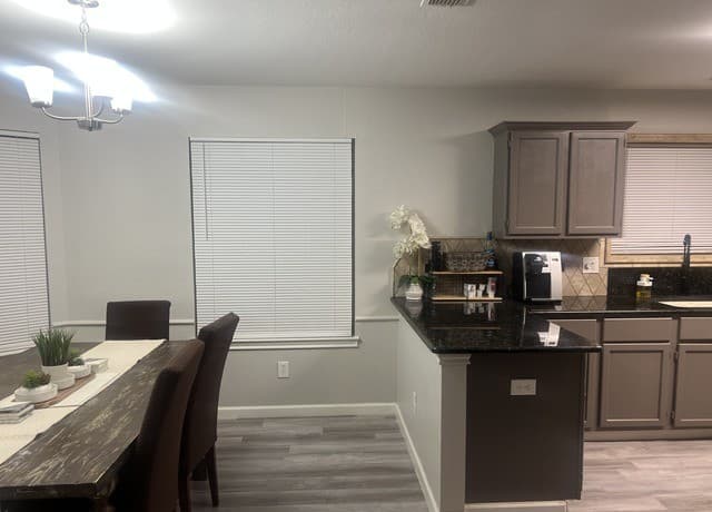 3-bedroom rental at 15326 Spring Dew in San Antonio, TX — photo 5