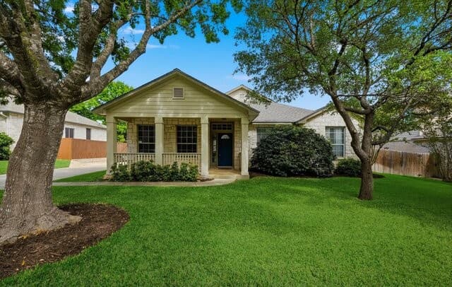 3-bedroom rental at 3606 Windy Ridge Ct in San Antonio, TX — photo 2