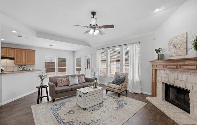 3-bedroom rental at 3606 Windy Ridge Ct in San Antonio, TX — photo 3