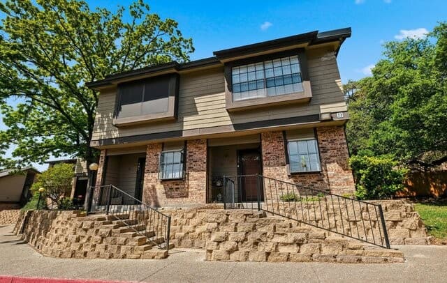2-bedroom rental at 11815 Vance Jackson Rd Unit 2306 in San Antonio, TX — photo 4