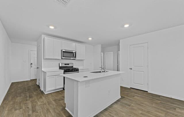 3-bedroom rental at 4251 Marjoram Landing in Von Ormy, TX — photo 5