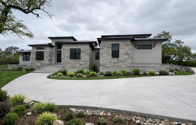 4-bedroom rental at 24318 Tres Arroyos in Boerne, TX — photo 5