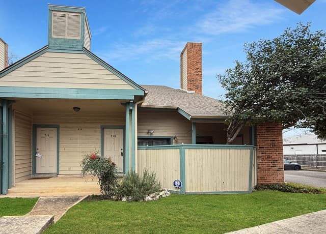 2-bedroom rental at 4839 Brandeis Unit 712 in San Antonio, TX — photo 1
