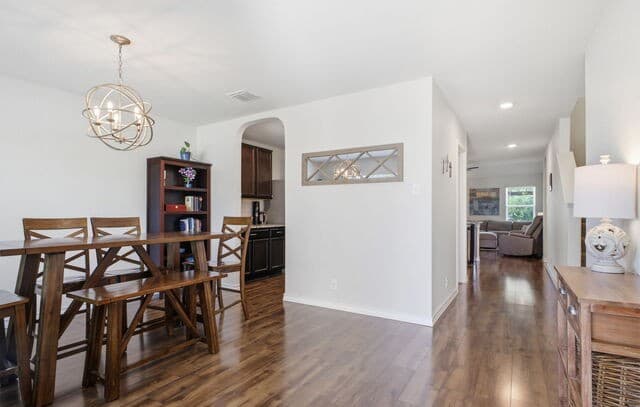 5-bedroom rental at 4834 Forward Swing in San Antonio, TX — photo 5
