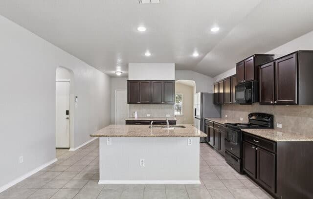 3-bedroom rental at 7426 Galileo Line in San Antonio, TX — photo 5