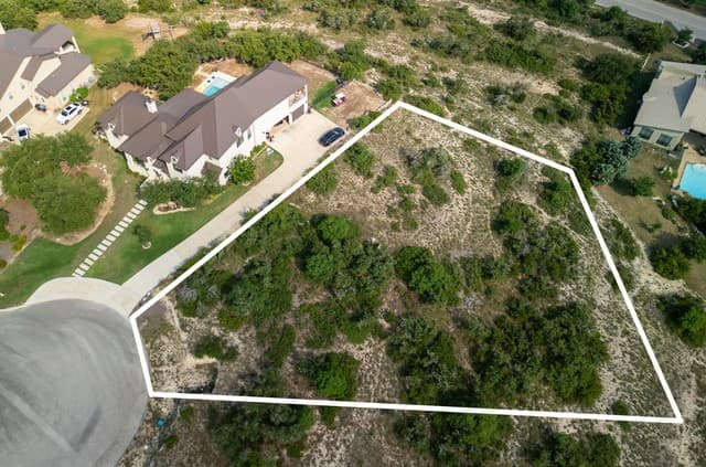 4-bedroom rental at 23507 Avila Rdg in San Antonio, TX — photo 4