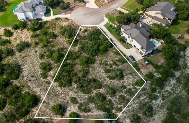 4-bedroom rental at 23507 Avila Rdg in San Antonio, TX — photo 5