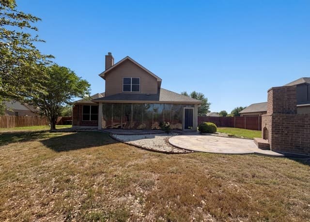 4-bedroom rental at 6941 Laura Hts in Schertz, TX — photo 5