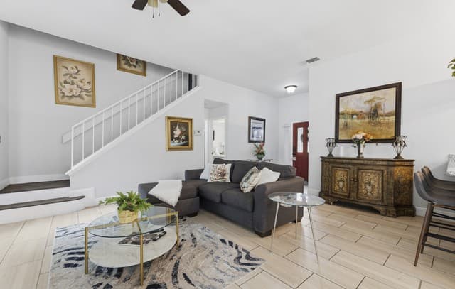 3-bedroom rental at 5335 Mountain Vista Dr in San Antonio, TX — photo 3