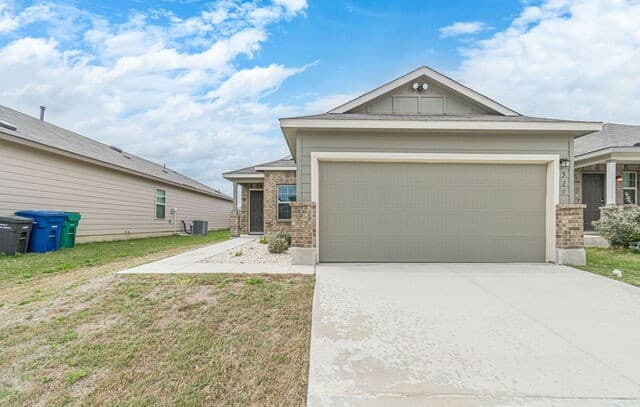 3-bedroom rental at 519 Indian Blossom in San Antonio, TX — photo 1