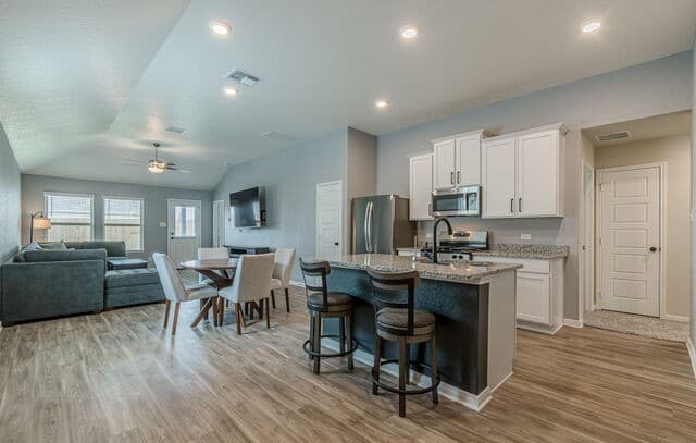 3-bedroom rental at 519 Indian Blossom in San Antonio, TX — photo 5