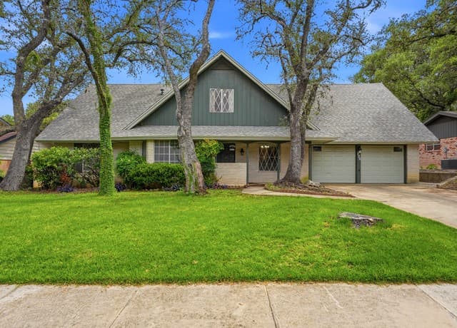 5-bedroom rental at 726 Firefly Dr in San Antonio, TX — photo 1