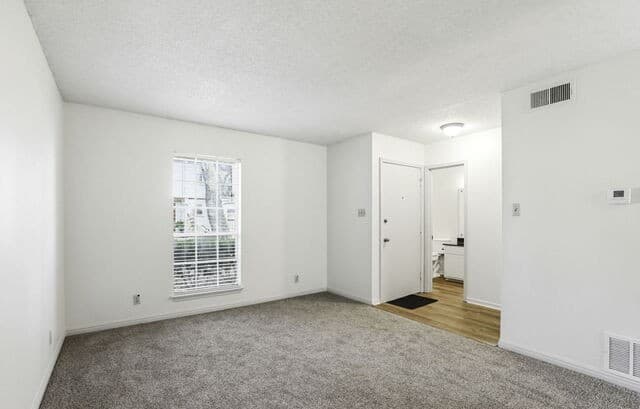 3-bedroom rental at 626 Strings Dr Unit 59 in San Antonio, TX — photo 4