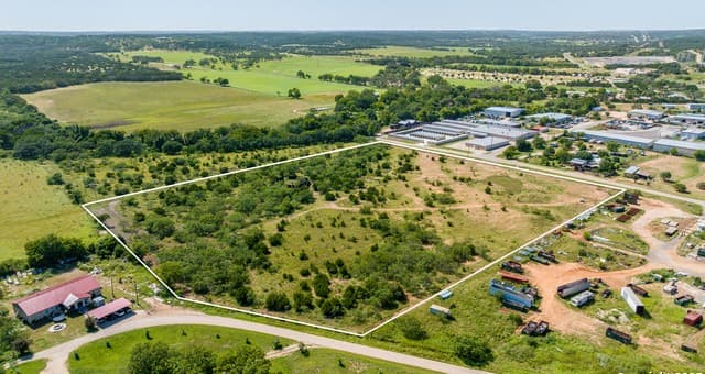 rental at LTS GE345 ET EL Shorty Crenwelge Rd. in Fredericksburg, TX — photo 4
