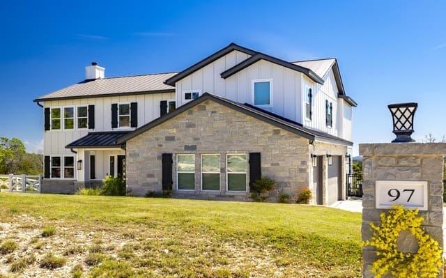 4-bedroom rental at 97 Coleman Springs in Boerne, TX — photo 1