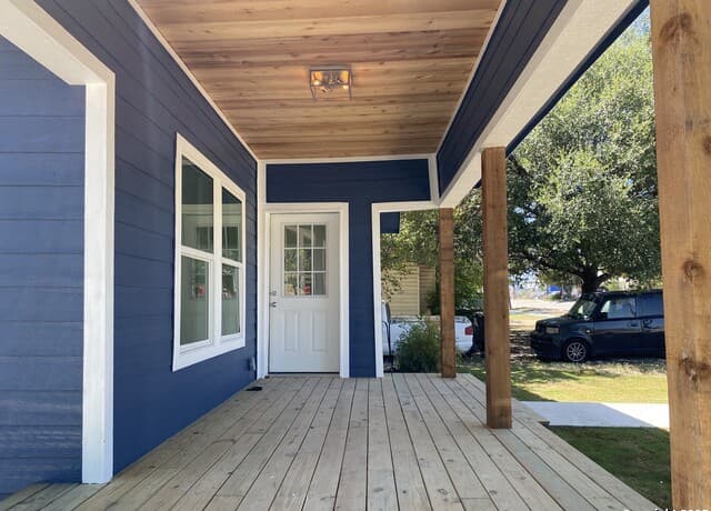 3-bedroom rental at 2122 Cincinnati Ave in San Antonio, TX — photo 4
