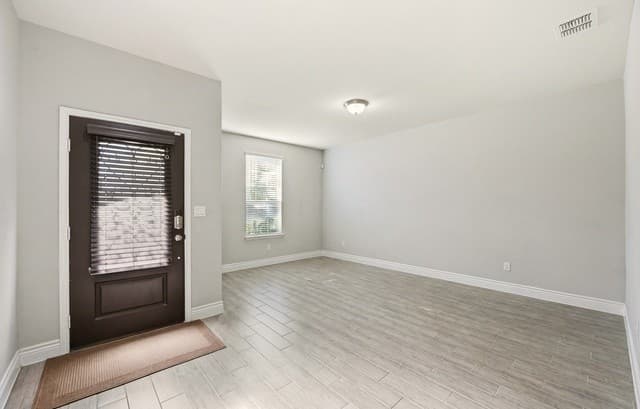 4-bedroom rental at 12272 Dusty Boots Rd in San Antonio, TX — photo 2
