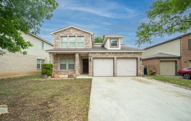 5-bedroom rental at 20310 Blue Trinity in San Antonio, TX — photo 1