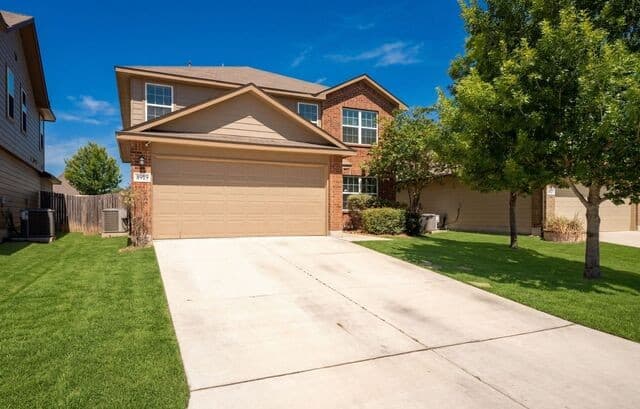 5-bedroom rental at 8919 Taylor Grv in San Antonio, TX — photo 1