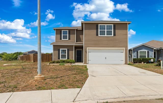 5-bedroom rental at 3139 Rosalind Way in San Antonio, TX — photo 1