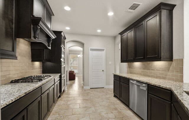 5-bedroom rental at 8303 Dianthus Stead in Boerne, TX — photo 5