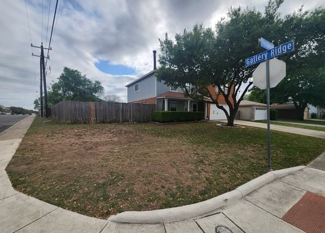 4-bedroom rental at 9802 Trendwood in San Antonio, TX — photo 2