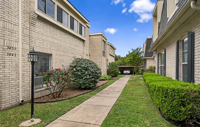 2-bedroom rental at 3437 Turtle Village St Unit 91 in San Antonio, TX — photo 2