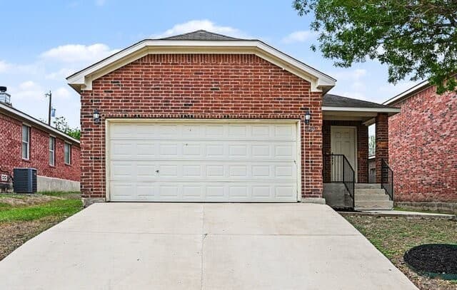 3-bedroom rental at 6530 Ithaca Fls in San Antonio, TX — photo 1