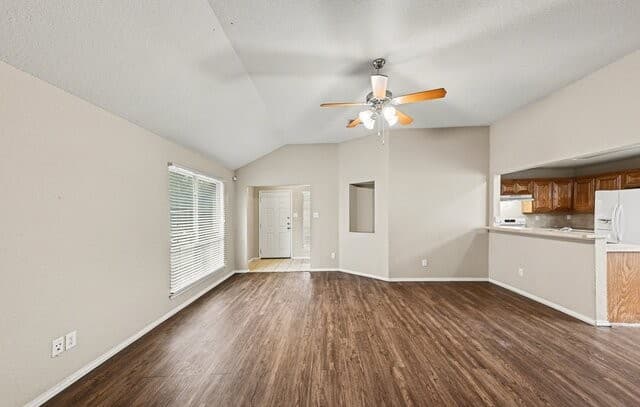 3-bedroom rental at 6530 Ithaca Fls in San Antonio, TX — photo 4