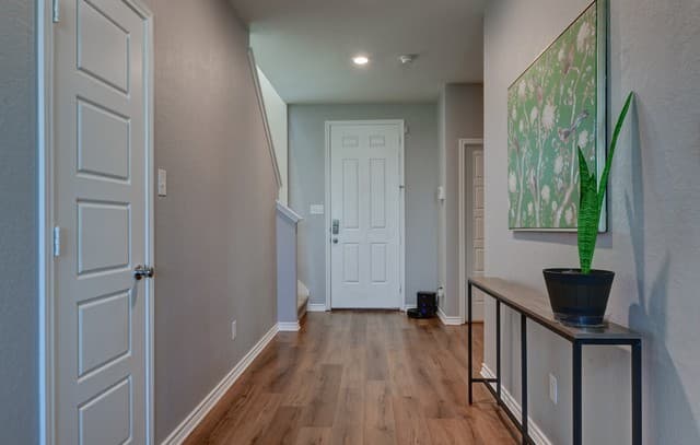 3-bedroom rental at 8419 Fortuna Valley in San Antonio, TX — photo 3