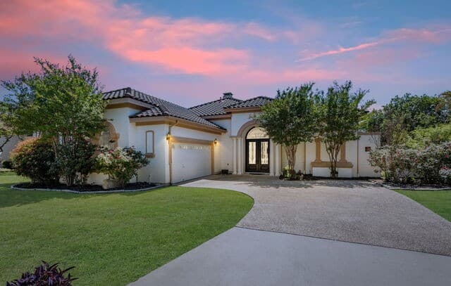 3-bedroom rental at 95 Three Lakes in San Antonio, TX — photo 1