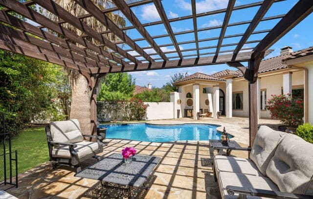 3-bedroom rental at 95 Three Lakes in San Antonio, TX — photo 3