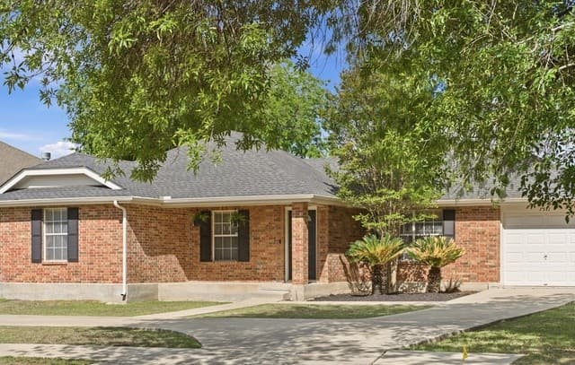 3-bedroom rental at 7511 Linkmeadow in San Antonio, TX — photo 1