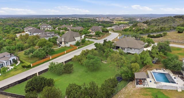 4-bedroom rental at 27151 Montana Pass in San Antonio, TX — photo 2