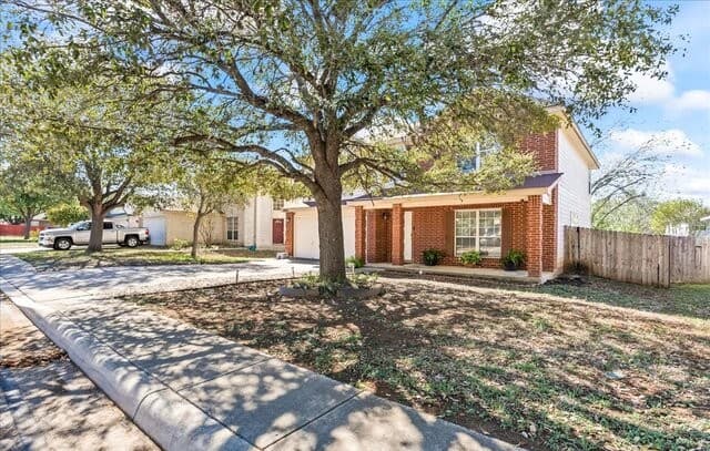 4-bedroom rental at 10614 Lynx Range in San Antonio, TX — photo 3