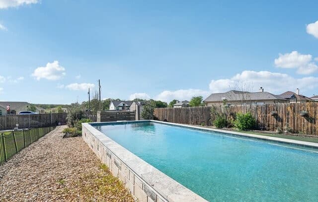 4-bedroom rental at 121 Westfield Lndg in La Vernia, TX — photo 2
