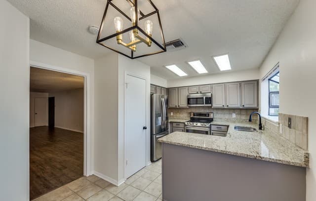 3-bedroom rental at 7738 Chambers Rd Unit 501 in San Antonio, TX — photo 2