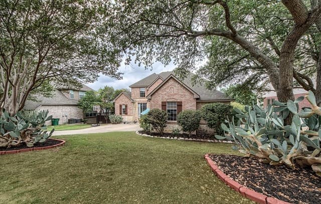 4-bedroom rental at 3515 Edge Vw in San Antonio, TX — photo 2