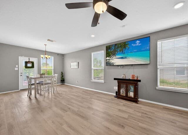 3-bedroom rental at 7235 Dulce in San Antonio, TX — photo 4