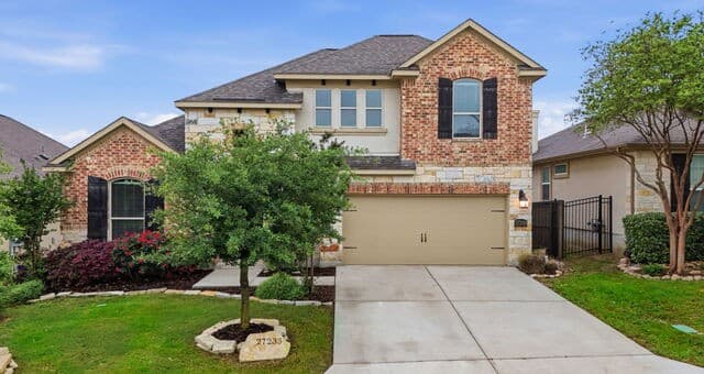 4-bedroom rental at 27233 Nichols Pass in Boerne, TX — photo 2