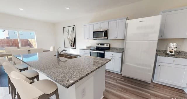 4-bedroom rental at 7742 Fox View in San Antonio, TX — photo 2