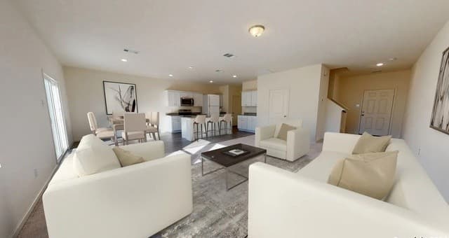 4-bedroom rental at 7742 Fox View in San Antonio, TX — photo 4