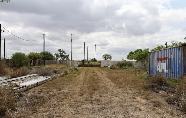 rental at 708 County Road 223 in Floresville, TX — photo 4