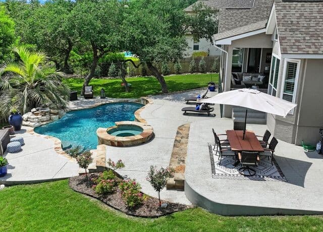 4-bedroom rental at 922 Split Fairway in San Antonio, TX — photo 1