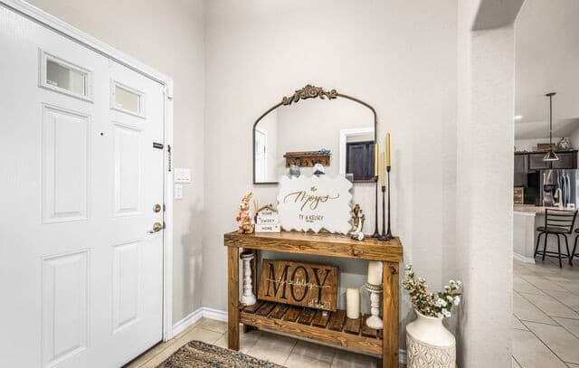 3-bedroom rental at 117 Fairway in Floresville, TX — photo 3