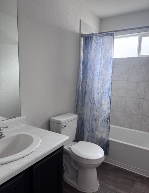 3-bedroom rental at 106 Moscovy Duck in San Antonio, TX — photo 5